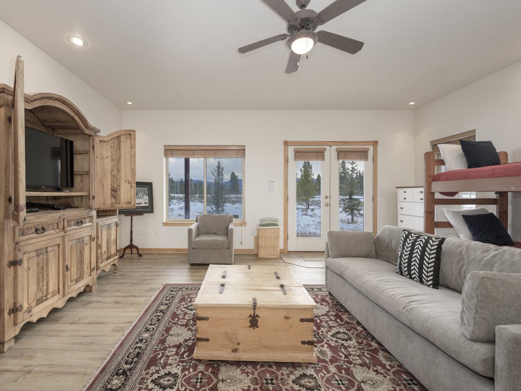 Mountain Peak Vacation Rental in Tabernash - RedAwning