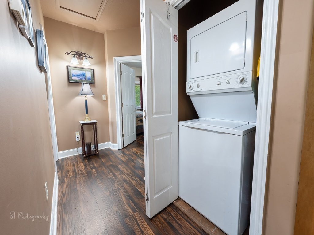Enchanted Primrose Vacation Rental in Sevierville - RedAwning