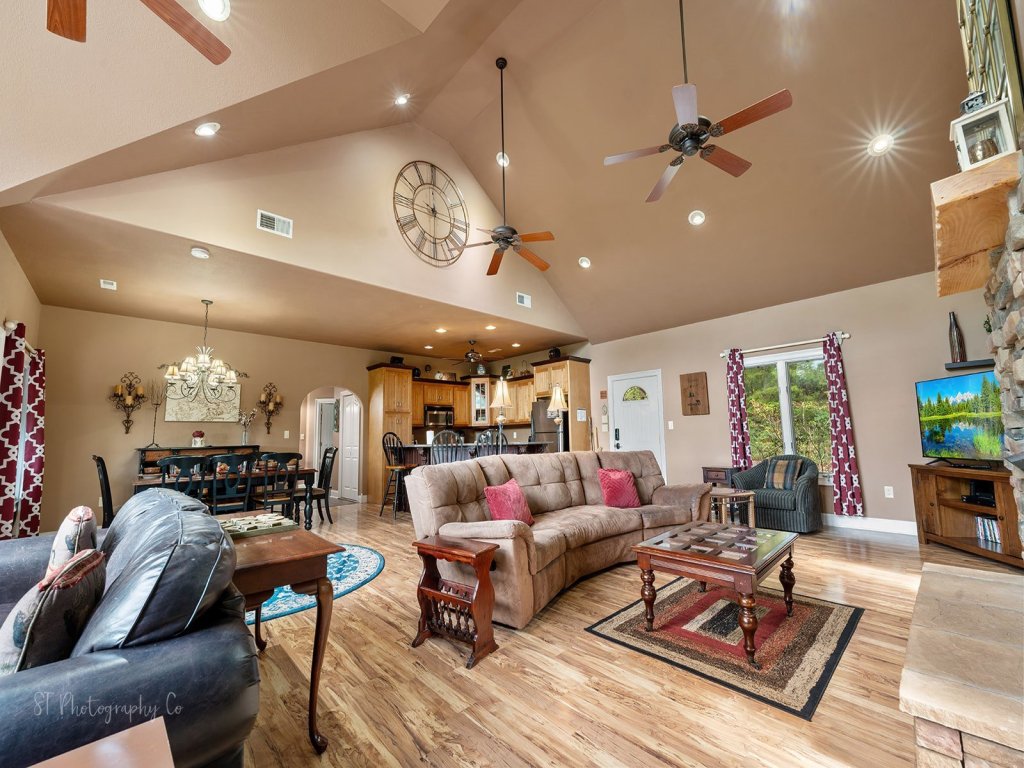Enchanted Primrose Vacation Rental in Sevierville - RedAwning