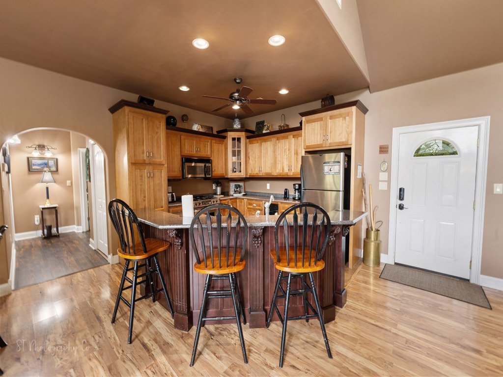Enchanted Primrose Vacation Rental in Sevierville - RedAwning
