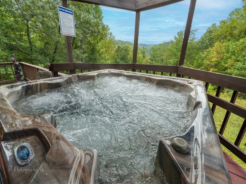 Enchanted Primrose Vacation Rental in Sevierville - RedAwning