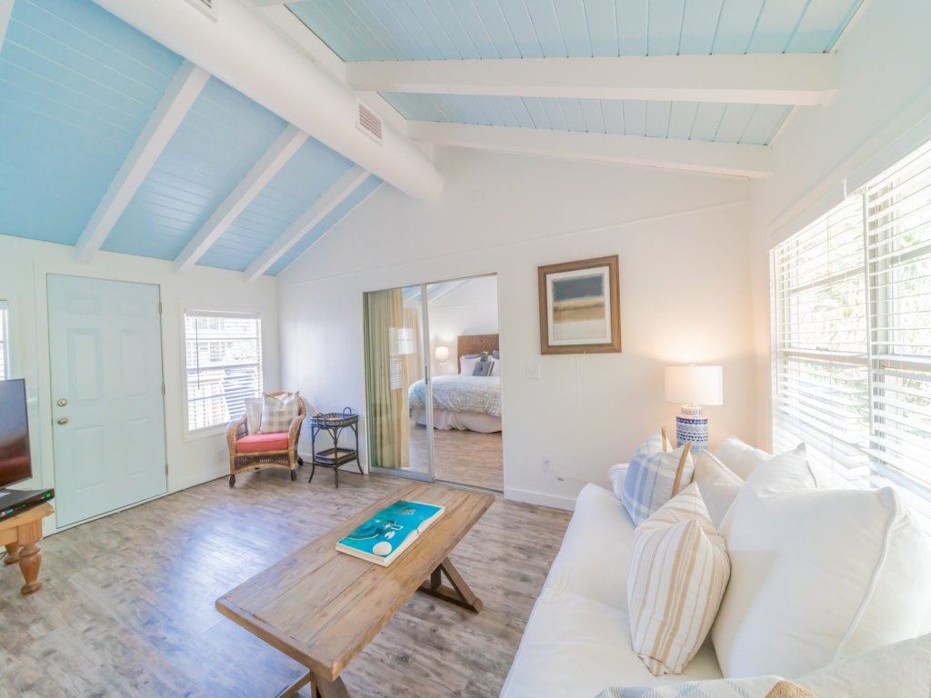 Cole Bin Vacation Rental in Santa Rosa Beach - RedAwning