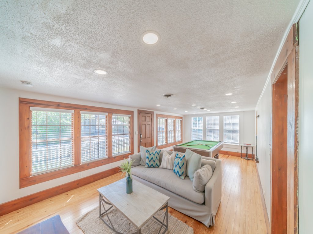 Cole Bin Vacation Rental in Santa Rosa Beach - RedAwning