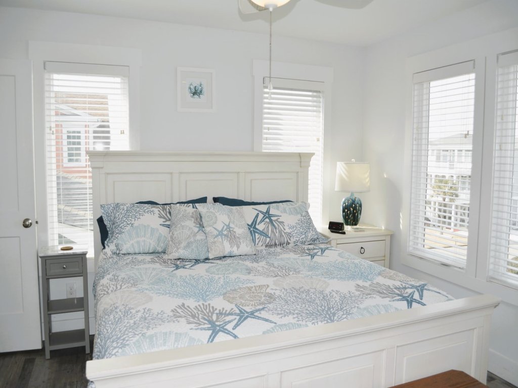 A Peace of Heaven / 885 Ocean Blvd West Vacation Rental in Holden Beach - RedAwning