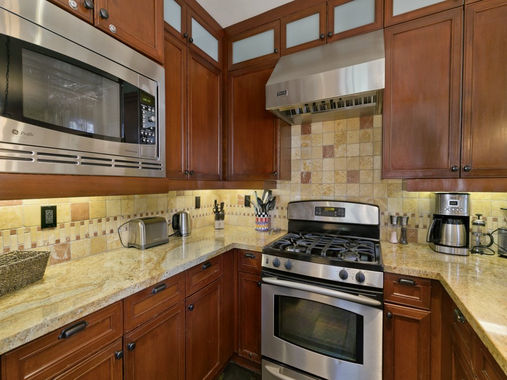 Juniper Crest 25 5-Star Townhome with Breathtaking Views, Ski Back Trail from Eagle Lodge Vacation Rental in Mammoth Lakes - RedAwning