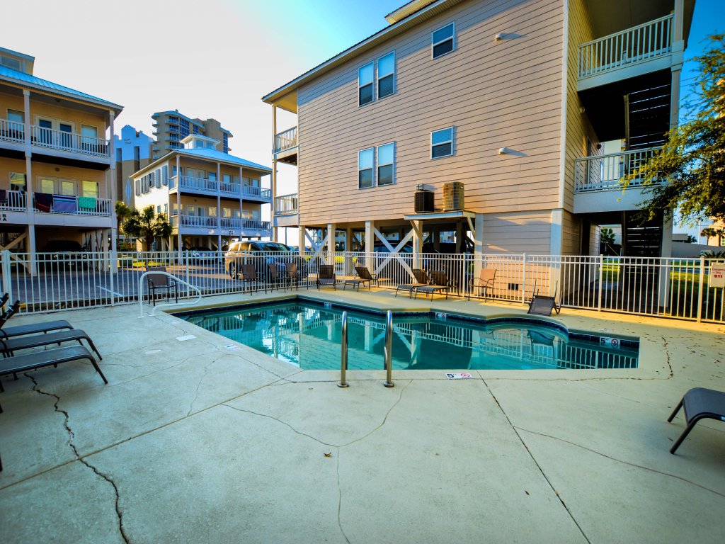 Spinnaker Pointe 2A Vacation Rental in Gulf Shores - RedAwning