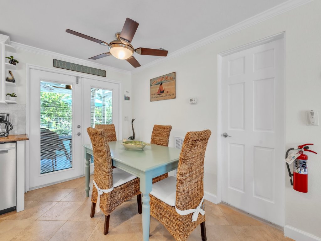 Manatee Manor Vacation Rental in Anna Maria - RedAwning