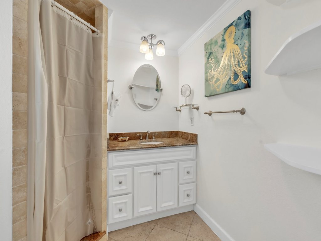 Manatee Manor Vacation Rental in Anna Maria - RedAwning