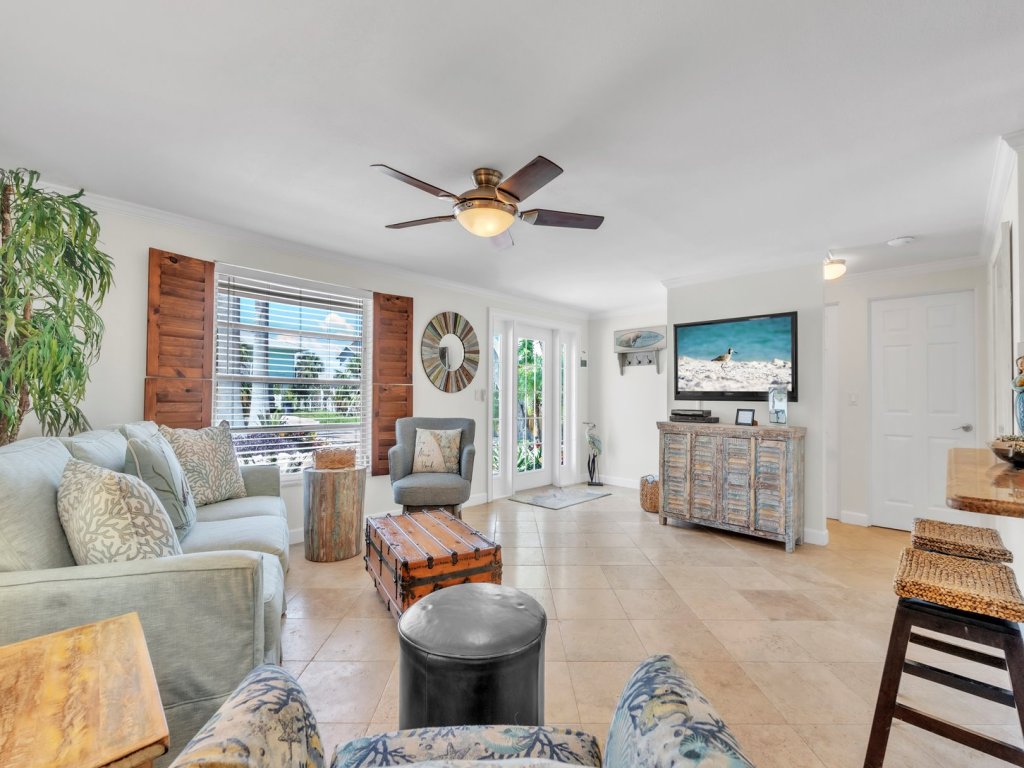 Manatee Manor Vacation Rental in Anna Maria - RedAwning
