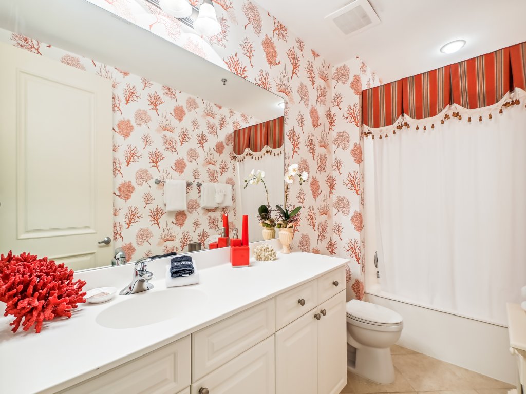 Harbor Landing 201A - Beautiful 3 BR End unit with huge balconies Vacation Rental in Destin - RedAwning