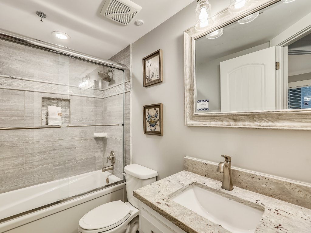 Gorgeous Gulf front 2 BR completely remodeled with amazing gulf views - sleeps 7 Vacation Rental in Destin - RedAwning