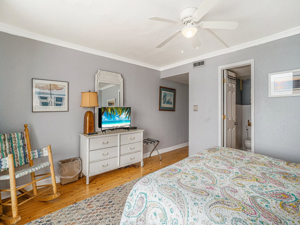 0401 Waters Edge Resort Vacation Rental in Garden City Beach - RedAwning