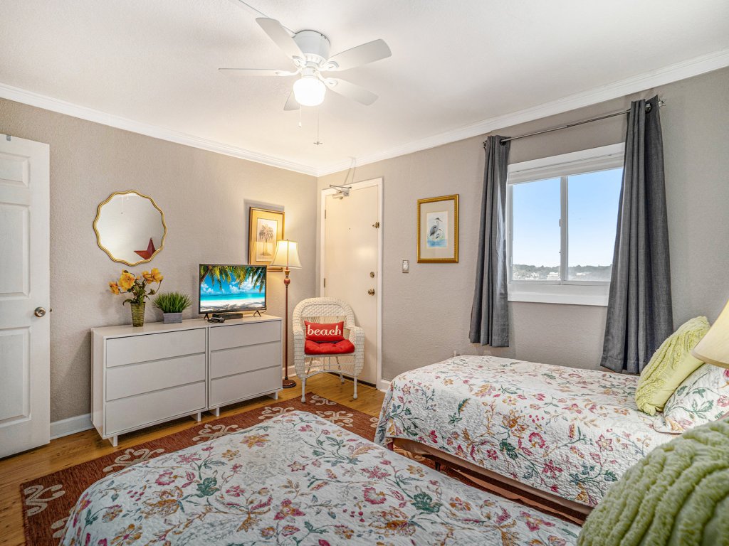 0401 Waters Edge Resort Vacation Rental in Garden City Beach - RedAwning