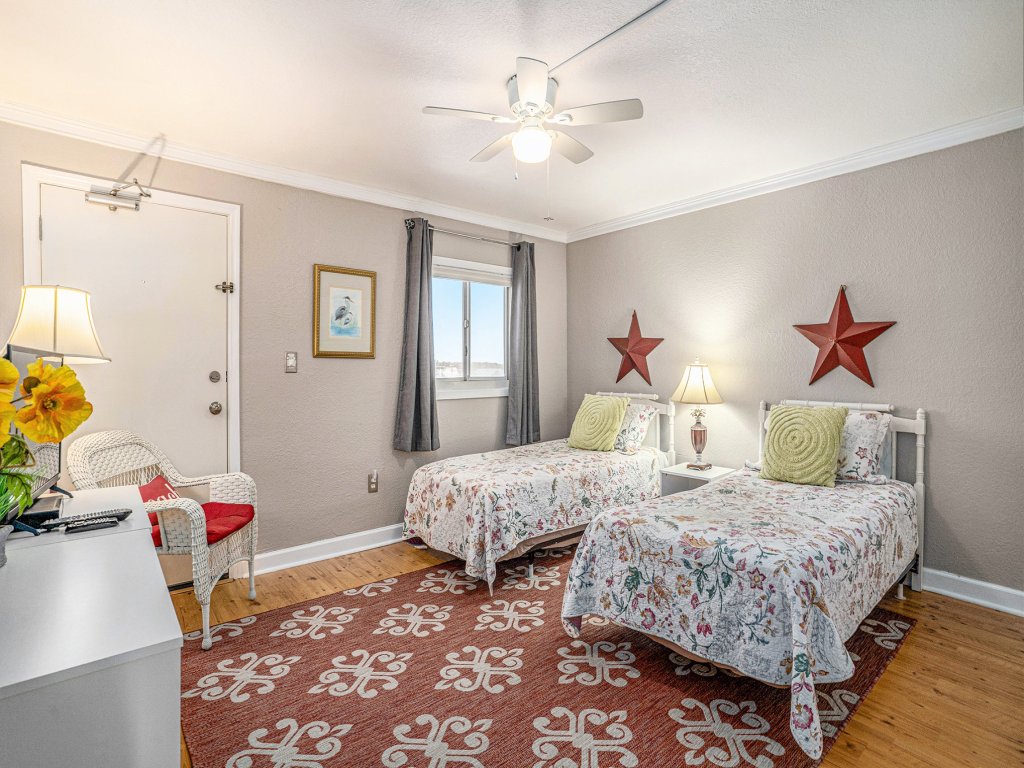 0401 Waters Edge Resort Vacation Rental in Garden City Beach - RedAwning