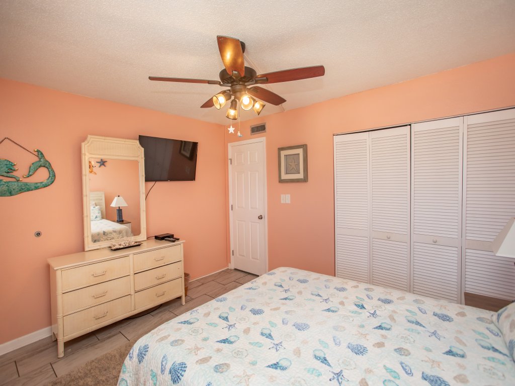0712 Waters Edge Resort Vacation Rental in Garden City Beach - RedAwning