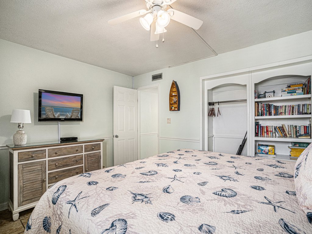 0512 Waters Edge Resort Vacation Rental in Garden City Beach - RedAwning