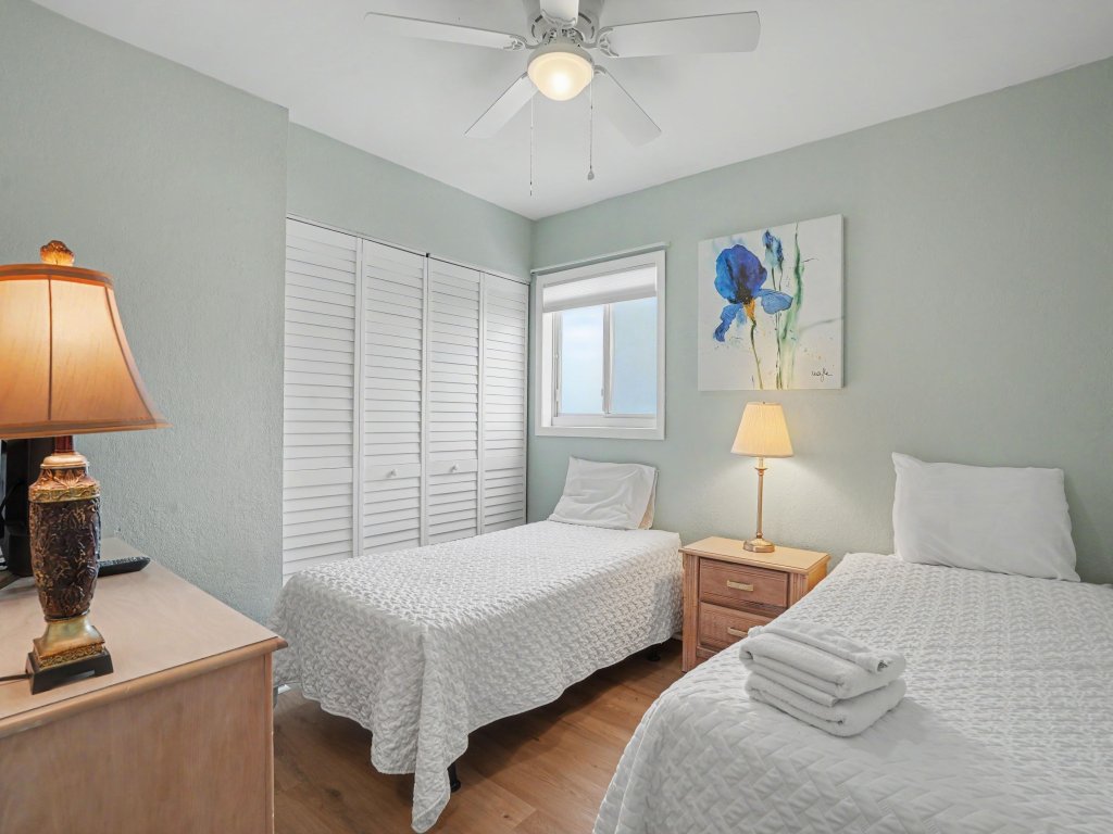 1412 Waters Edge Resort Vacation Rental in Garden City Beach - RedAwning
