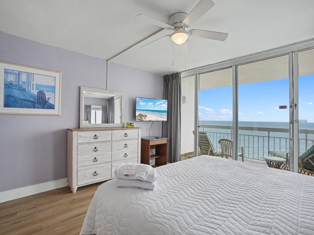 1412 Waters Edge Resort Vacation Rental in Garden City Beach - RedAwning