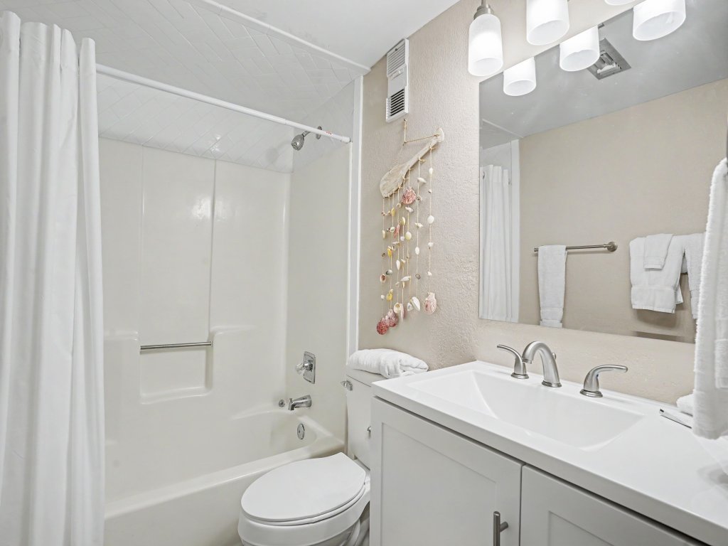 1412 Waters Edge Resort Vacation Rental in Garden City Beach - RedAwning
