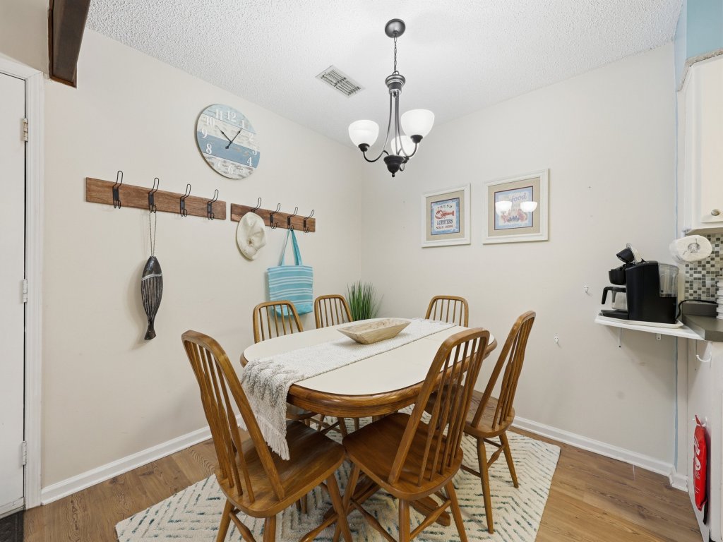Dog Friendly Forest Ridge Condo Close to Beach Vacation Rental in Fernandina Beach - RedAwning