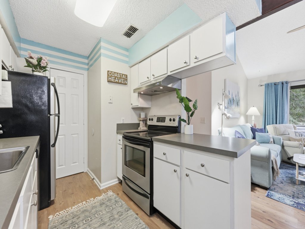 Dog Friendly Forest Ridge Condo Close to Beach Vacation Rental in Fernandina Beach - RedAwning
