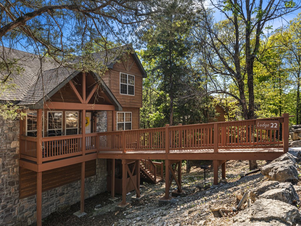 SBL22-4 -Whispering Woods Lodge-Sleeps 10 Vacation Rental in Branson West - RedAwning