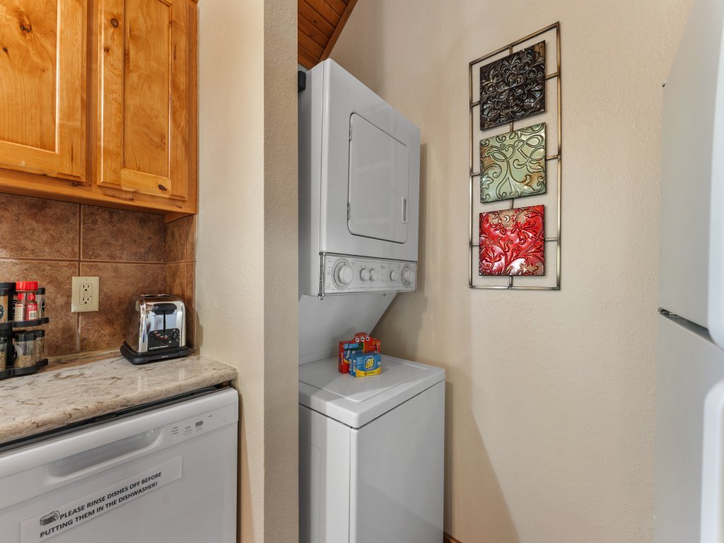 SBL22-4 -Whispering Woods Lodge-Sleeps 10 Vacation Rental in Branson West - RedAwning