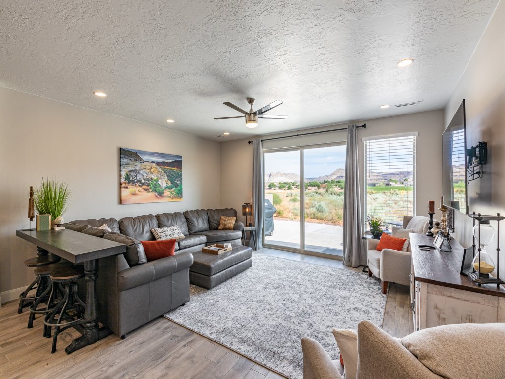Grand View Getaway Vacation Rental in St. George - RedAwning