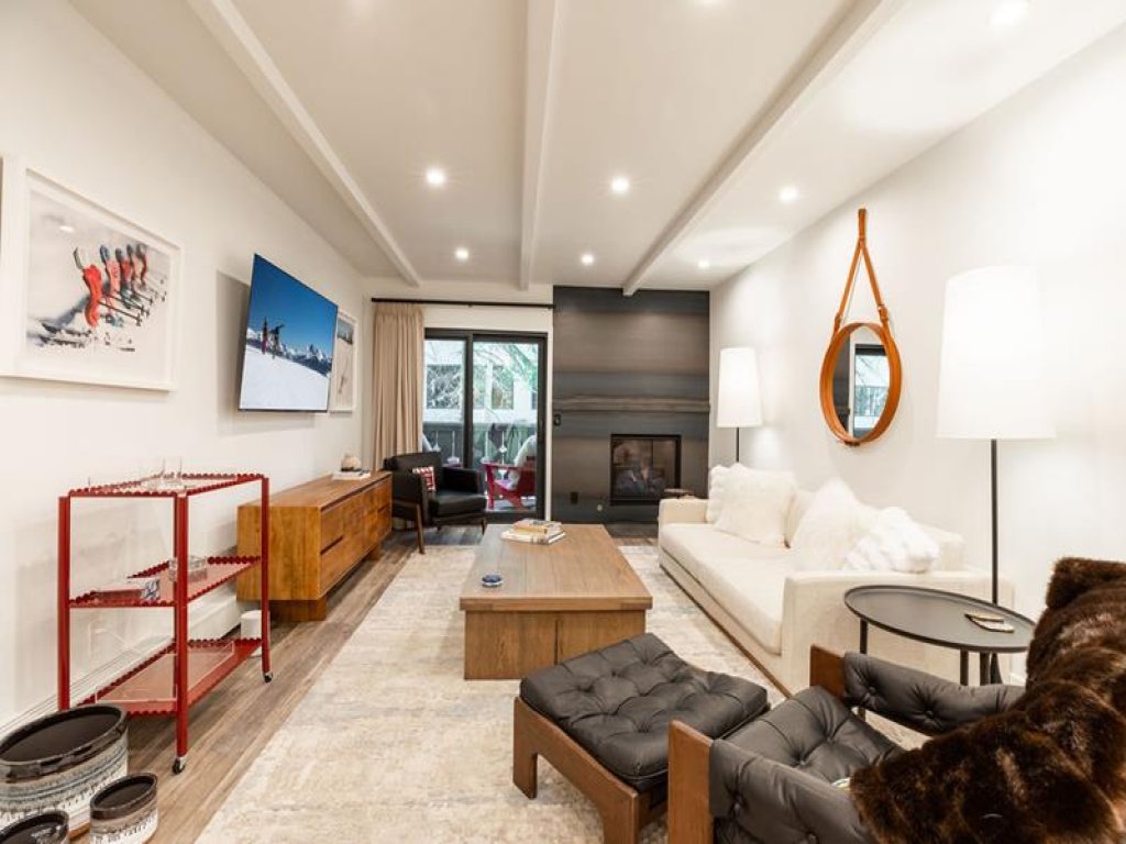 Villa Cortina Condo with 5 Minutes Walk to Gondola Vacation Rental in Vail - RedAwning