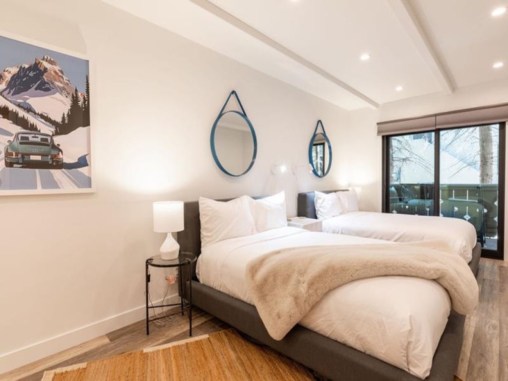 Villa Cortina Condo with 5 Minutes Walk to Gondola Vacation Rental in Vail - RedAwning