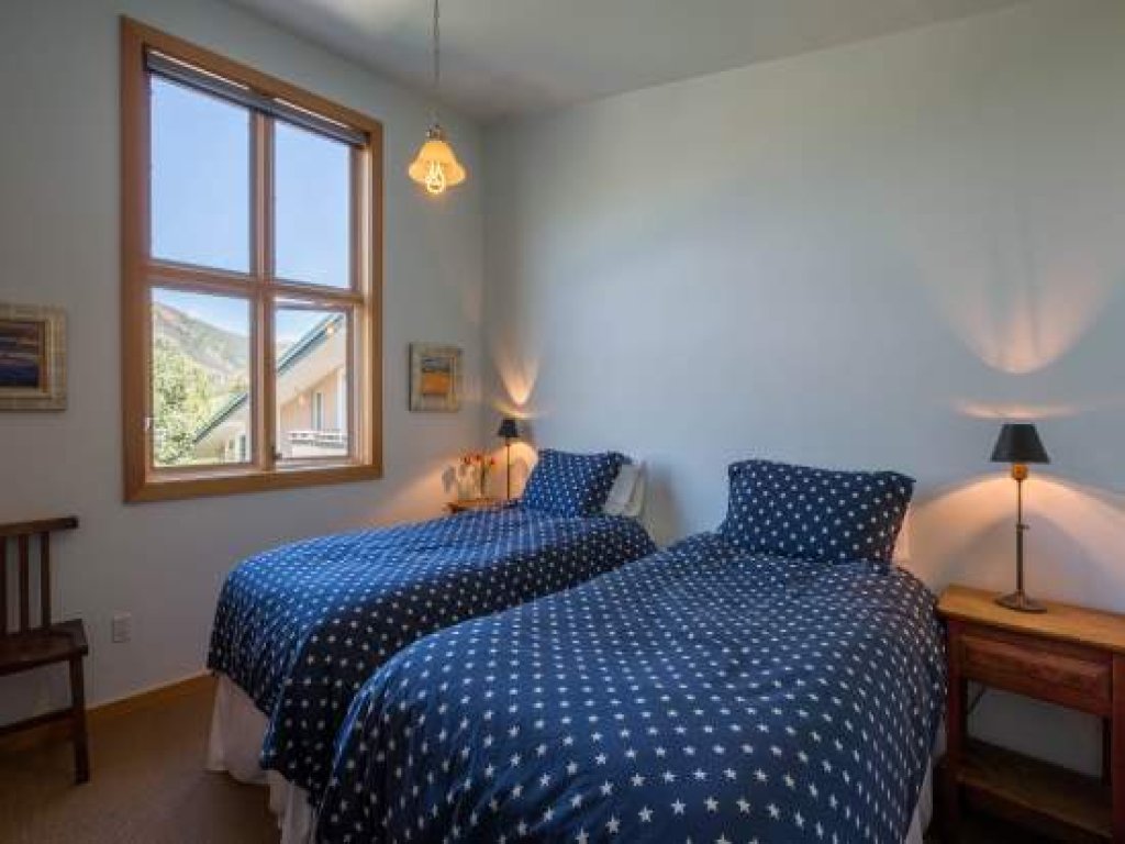 Mill Creek Court Condos 100 yards from Gondola Vacation Rental in Vail - RedAwning
