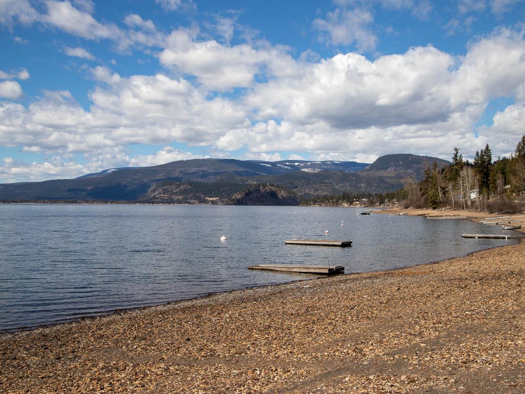 2bdrm.Semi-Lakefront Luxury Blind Bay.   May/June special rates! Sunsets await Vacation Rental in Blind Bay - RedAwning