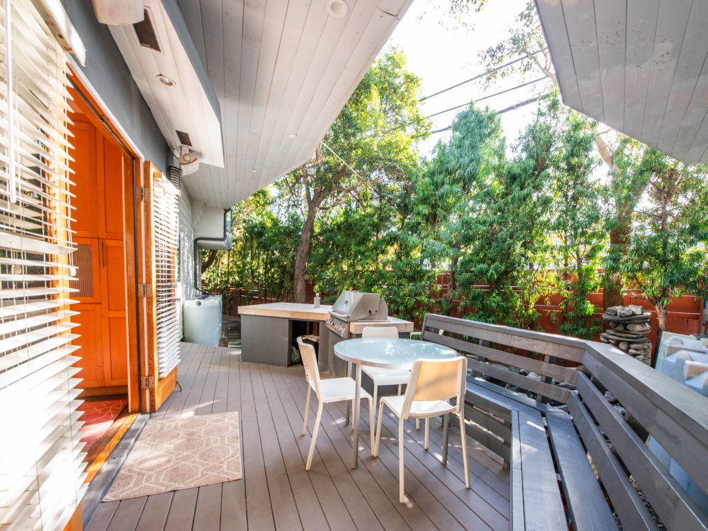 Ground Floor in Venice Near The Beach-Sleeps  4 Vacation Rental in Los Angeles - RedAwning