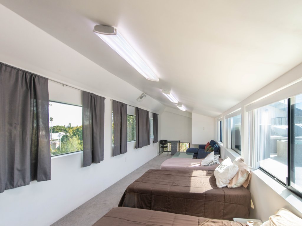 2nd Story Masterpiece in Venice Beach-Sleeps 5 Vacation Rental in Los Angeles - RedAwning
