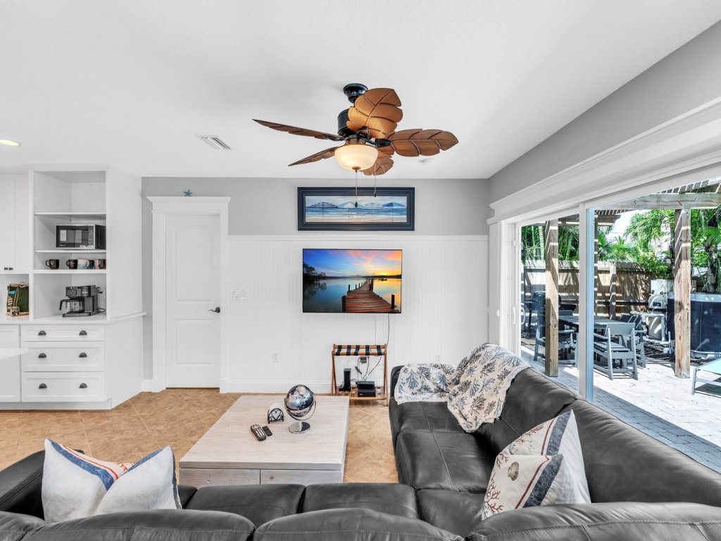 Sapphire Beach House Vacation Rental in Holmes Beach - RedAwning