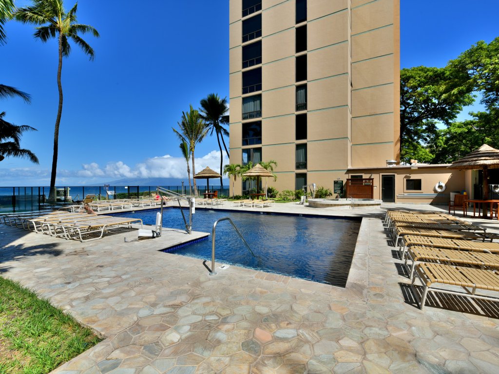 The Mahana #1103 Vacation Rental in Lahaina - RedAwning