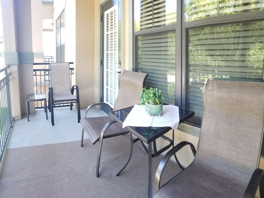BP726CP 3 Bed Bella Piazza Condo Vacation Rental in Davenport - RedAwning