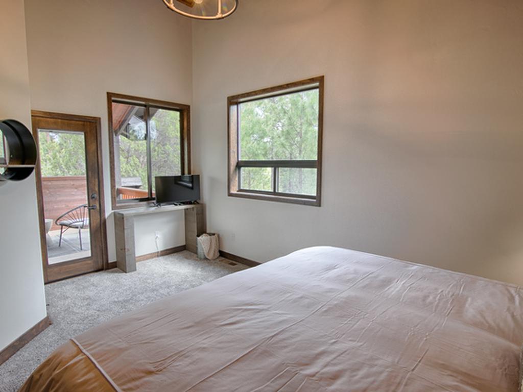 Retreat at Whispering Pines Vacation Rental in Show Low - RedAwning