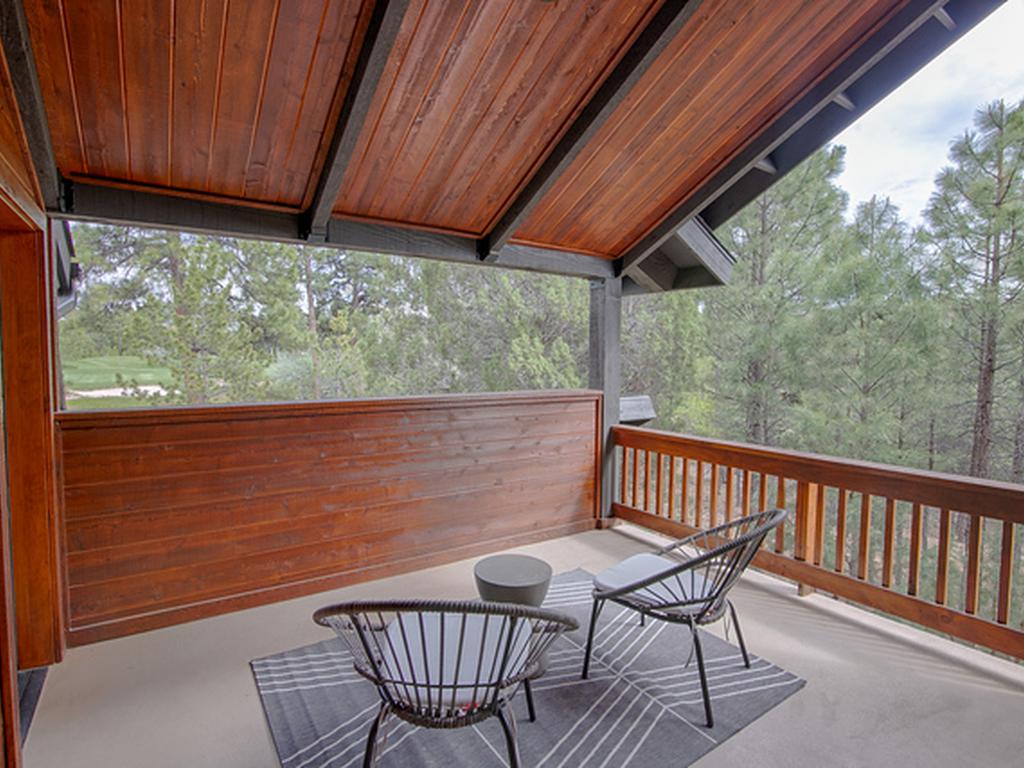 Retreat at Whispering Pines Vacation Rental in Show Low - RedAwning