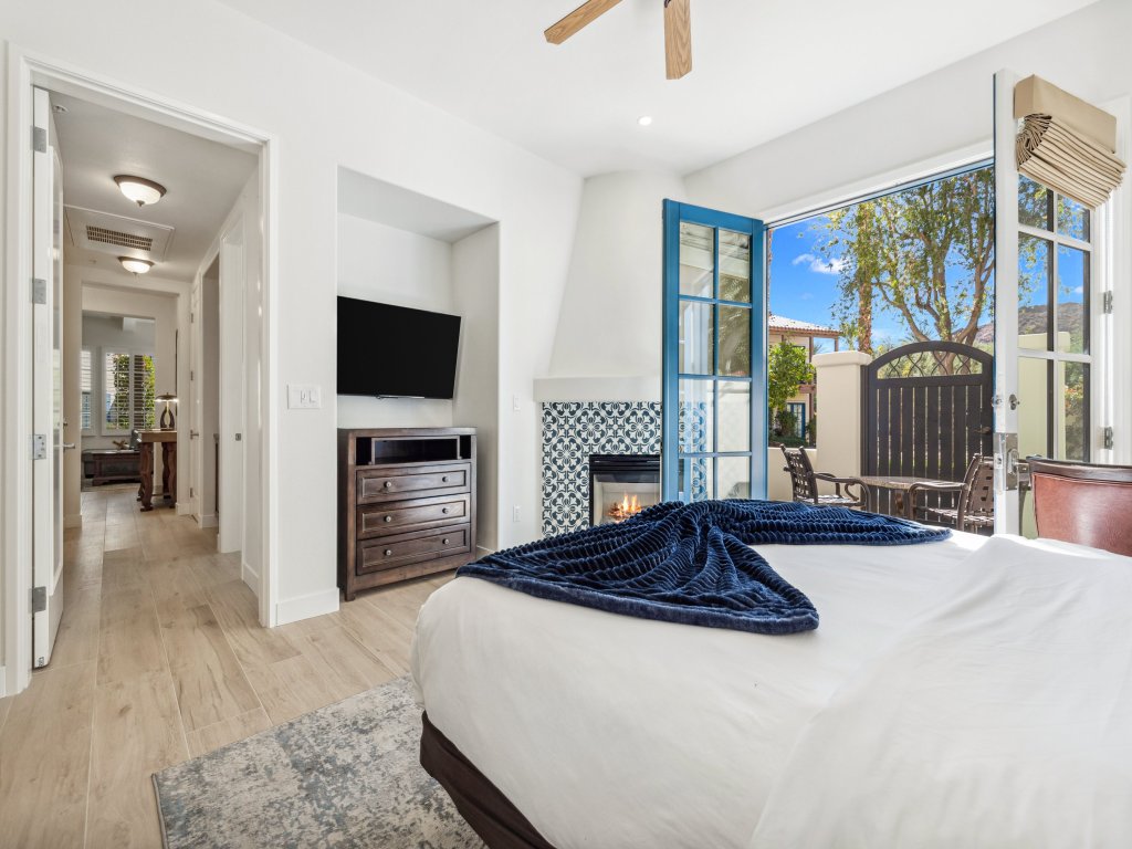 (T21) Newly Renovated Lux Villa with Fountain View Vacation Rental in La Quinta - RedAwning