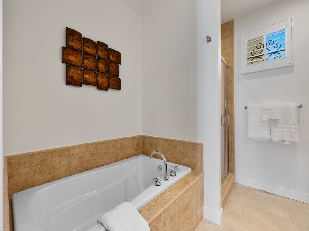 (H90) Newly Remodeled Single Story Townhome near Fountain Vacation Rental in La Quinta - RedAwning