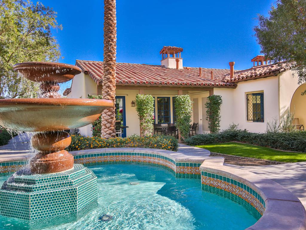 (H90) Newly Remodeled Single Story Townhome near Fountain Vacation Rental in La Quinta - RedAwning