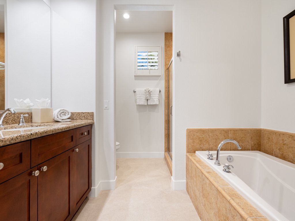 (C44) Stunning Remodeled Lux Villa near Clubhouse Vacation Rental in La Quinta - RedAwning