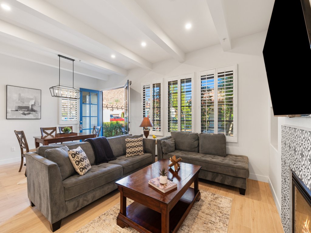 (C44) Stunning Remodeled Lux Villa near Clubhouse Vacation Rental in La Quinta - RedAwning