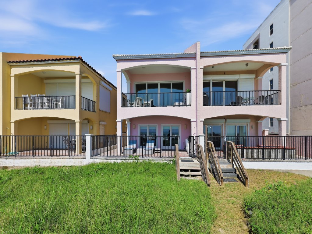 Incredible Views from Oceanfront 3 Bedroom Townhouse Vacation Rental in South Padre Island - RedAwning
