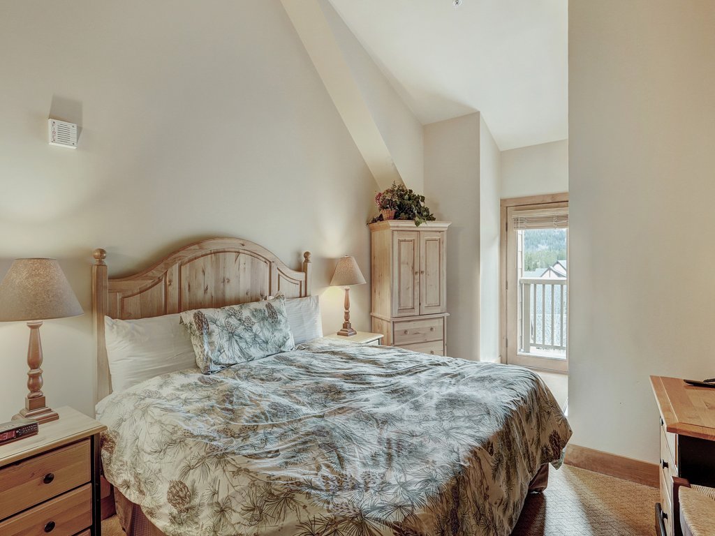 2311 Red Hawk Lodge Vacation Rental in Keystone - RedAwning