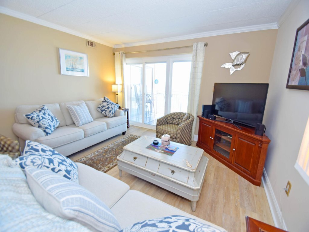 Ocean Hideaway 404 Vacation Rental in Ocean City - RedAwning