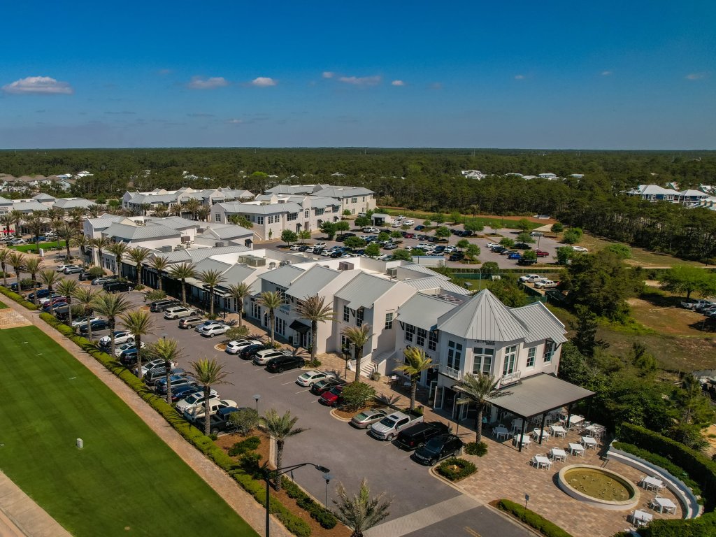 Salty Kiss Vacation Rental in Panama City Beach - RedAwning