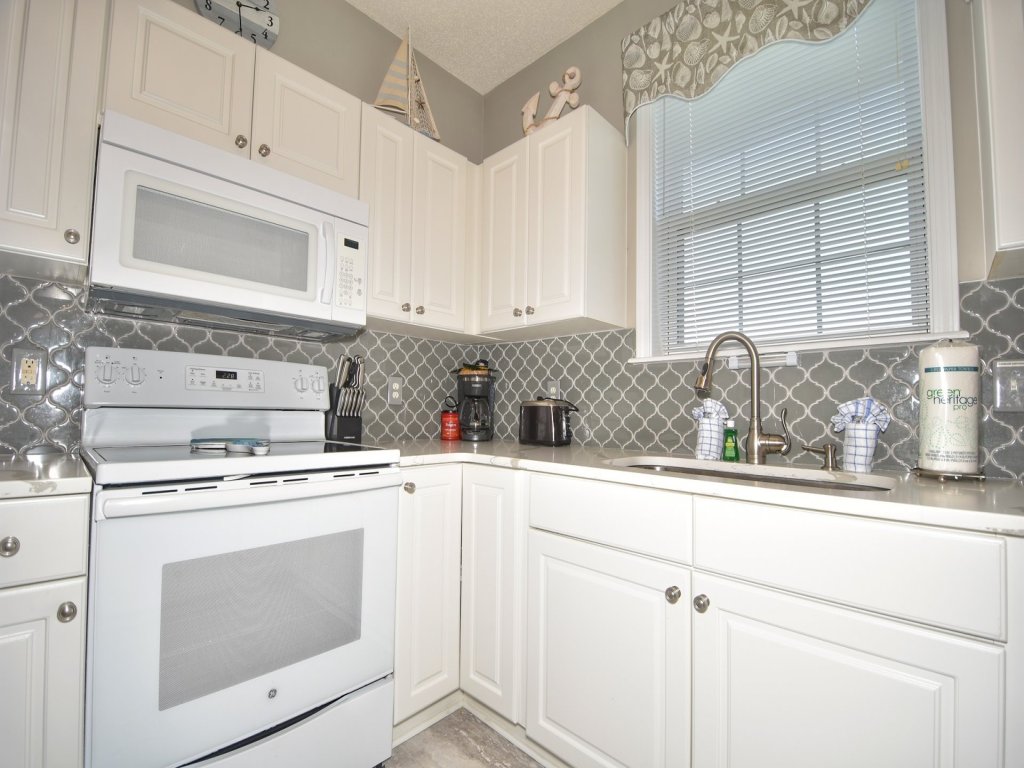 931 River Crossing Vacation Rental in North Myrtle Beach - RedAwning