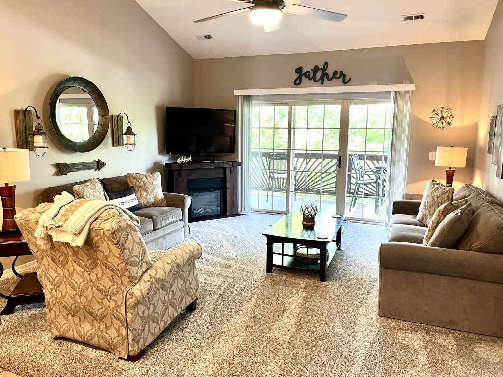 Condo A-9 Vacation Rental in Hollister - RedAwning